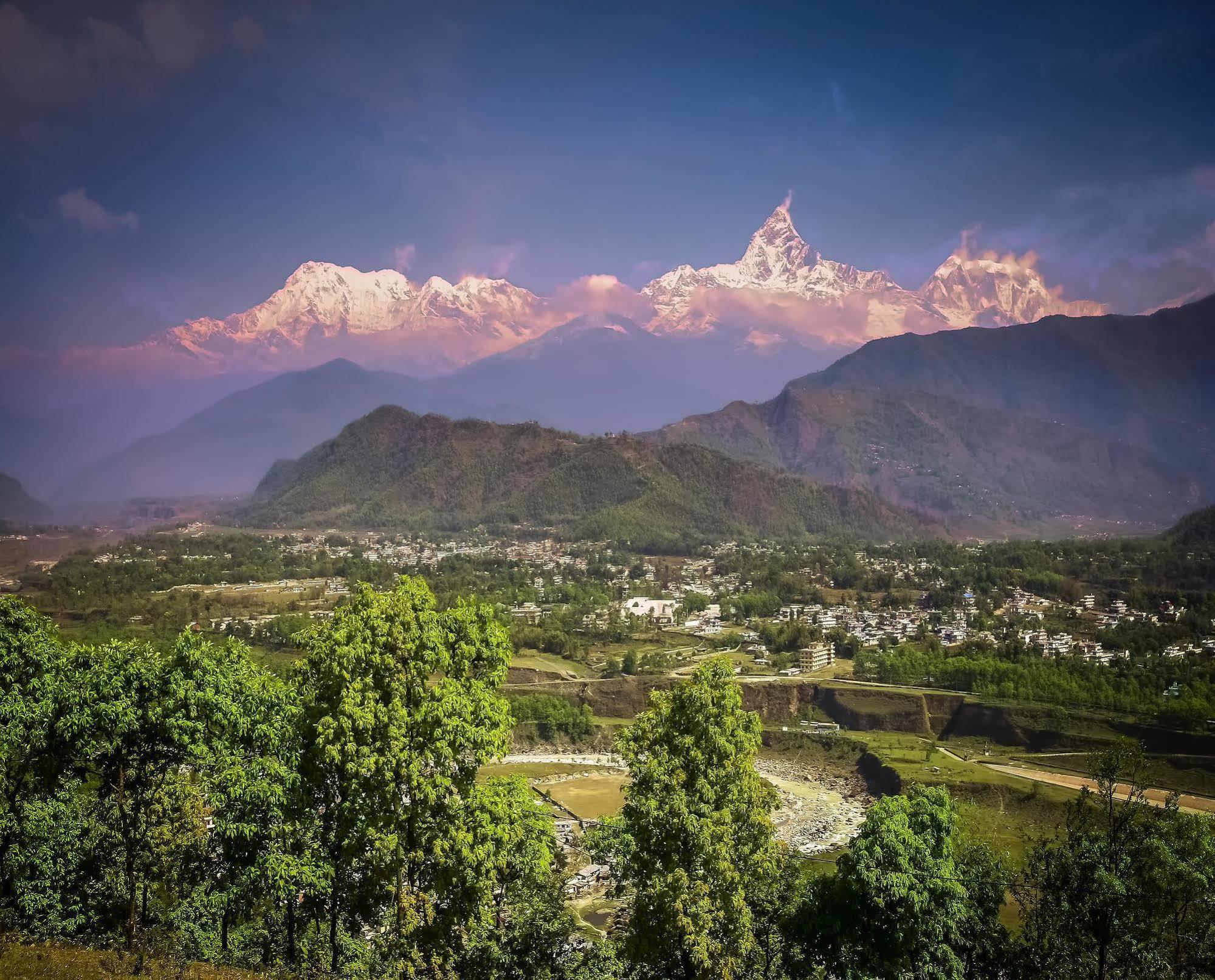 Hotel Pokhara Goodwill Esterno foto