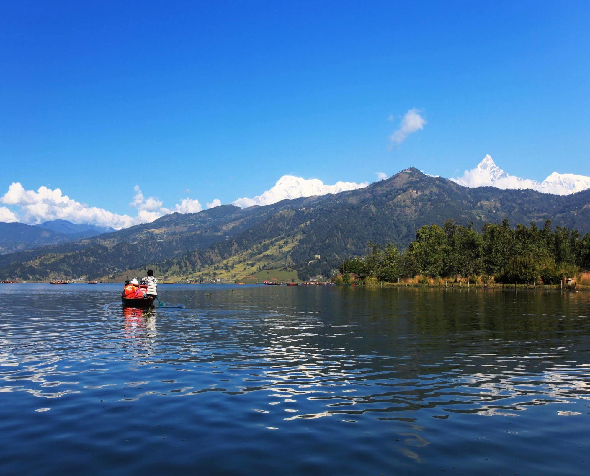 Hotel Pokhara Goodwill Esterno foto