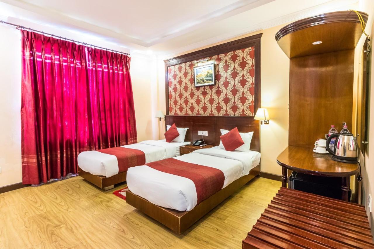 Hotel Pokhara Goodwill Esterno foto