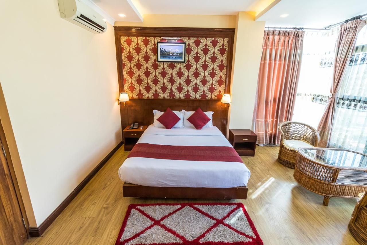 Hotel Pokhara Goodwill Esterno foto